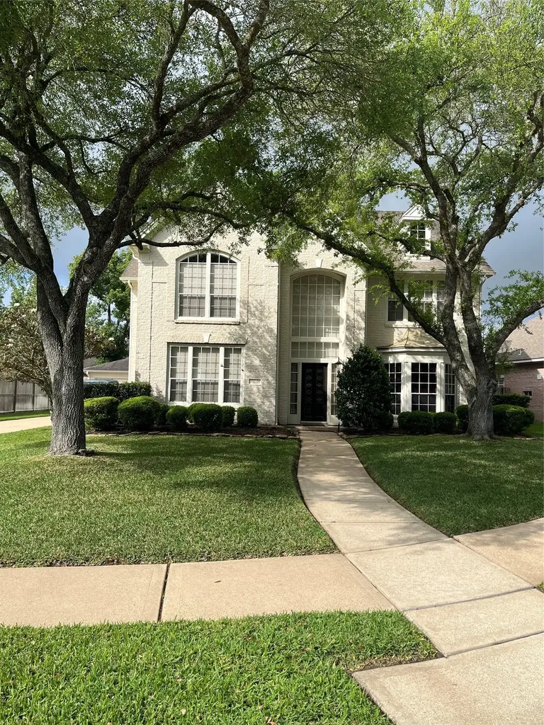 2906 Bay Isle Court Houston TX 77059