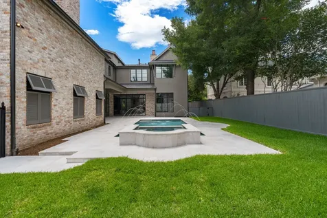 827 Rocky River Road Houston TX 77056