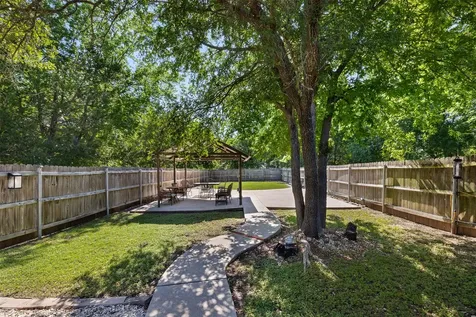 118 Deer Trail Bruceville Eddy TX 76630