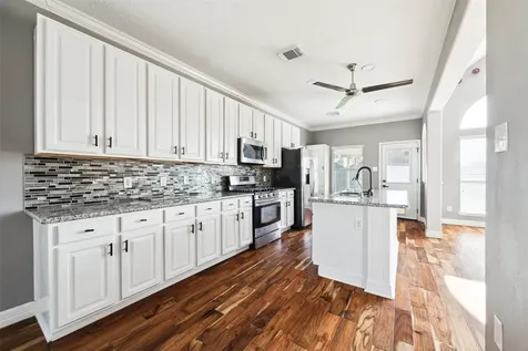3629 Pine Valley Drive Pearland TX 77581