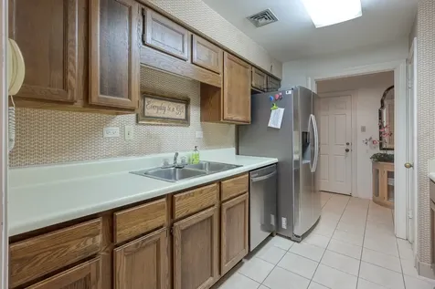 661 Bering Drive 310 Houston TX 77057