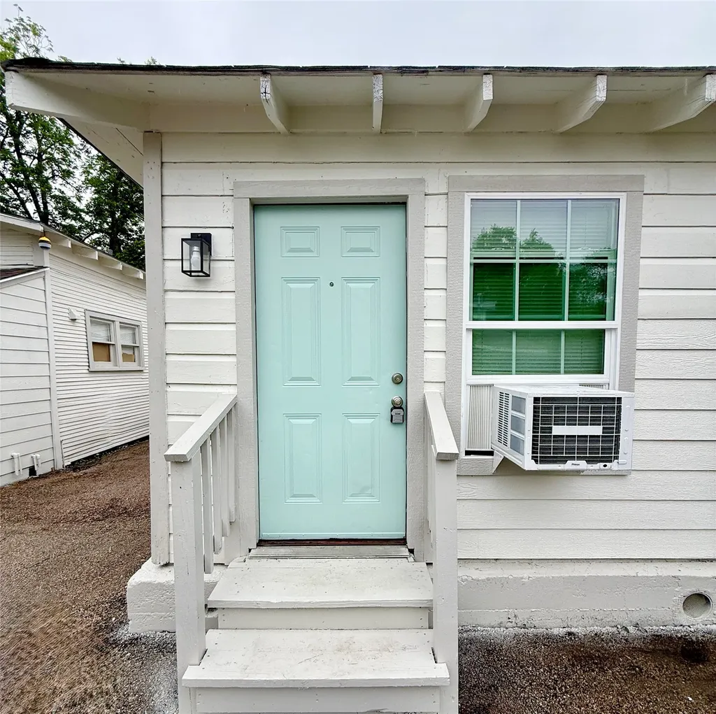 7427 Avenue I D Houston TX 77011