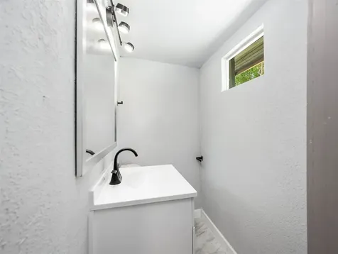 810 Clinton Park Street Houston TX 77029