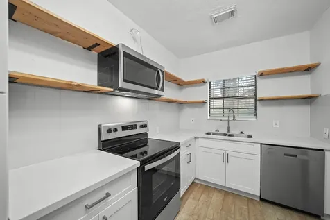 701 28th Street B Galveston TX 77550