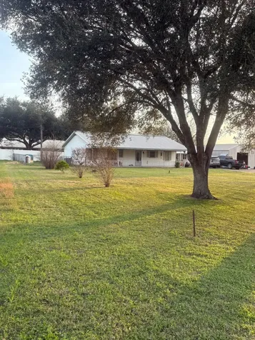 676 County Road 002 Hallettsville TX 77964