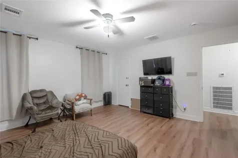 1701 Avenue R Huntsville TX 77340