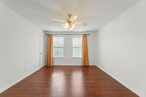 8252 Golf Green Circle Houston TX 77036