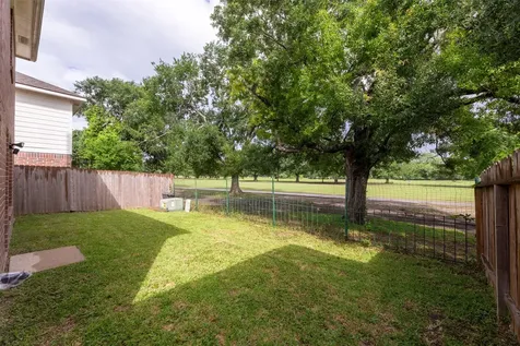 8252 Golf Green Circle Houston TX 77036