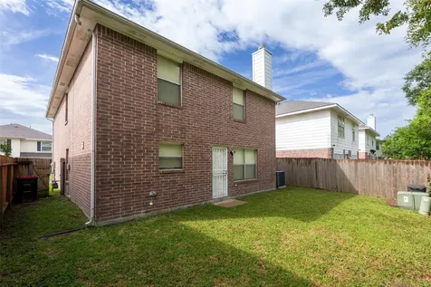 8252 Golf Green Circle Houston TX 77036