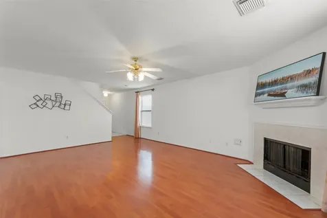 8252 Golf Green Circle Houston TX 77036
