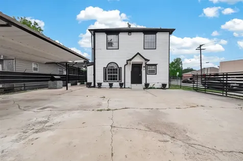 2120 Fulton Street Houston TX 77009