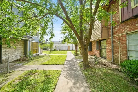 13464 Castilian Drive 2 Houston TX 77015