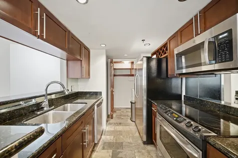 3525 Sage Road 404 Houston TX 77056