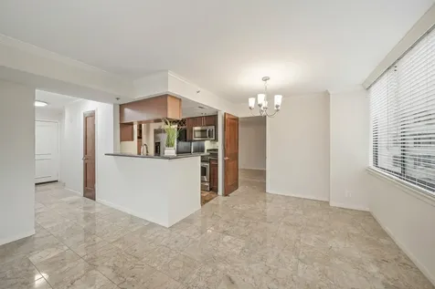 3525 Sage Road 404 Houston TX 77056