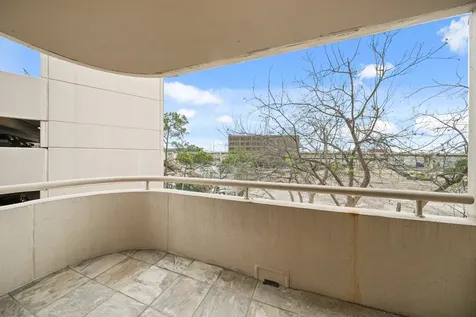 3525 Sage Road 404 Houston TX 77056