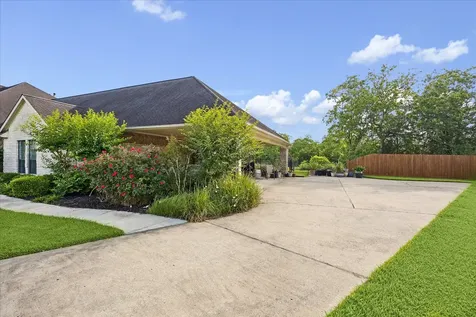 3391 Clearwood Circle Alvin TX 77511