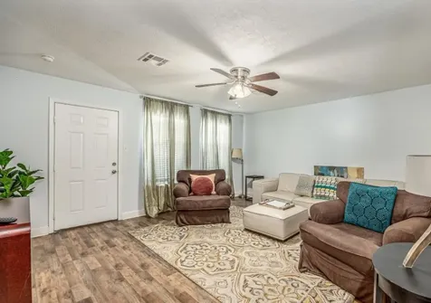 2113 W Gulf Street Baytown TX 77520