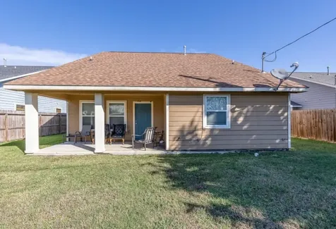 2113 W Gulf Street Baytown TX 77520