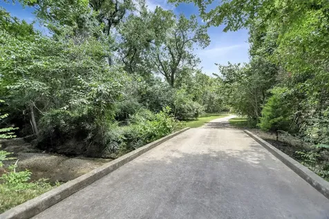 28030 Highway 6 Hempstead TX 77445