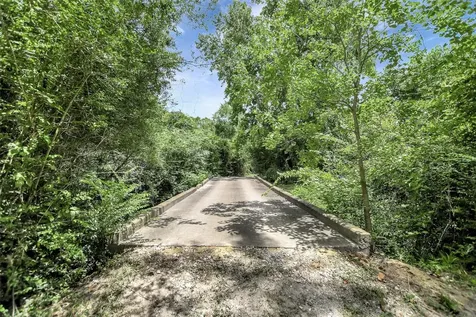 28030 Highway 6 Hempstead TX 77445