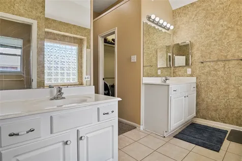 5710 Shady Hollow Court Rosharon TX 77583