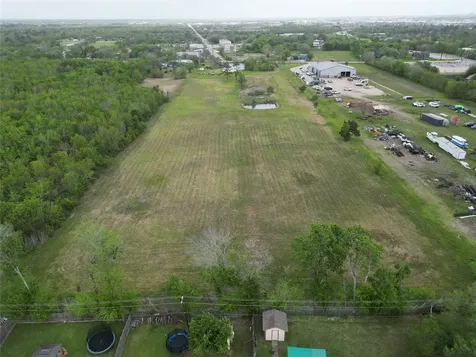 2319 W Cedar Bayou Lynchburg Road Baytown TX 77521