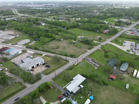 2319 W Cedar Bayou Lynchburg Road Baytown TX 77521