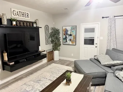 2911 Lake Drive Katy TX 77494
