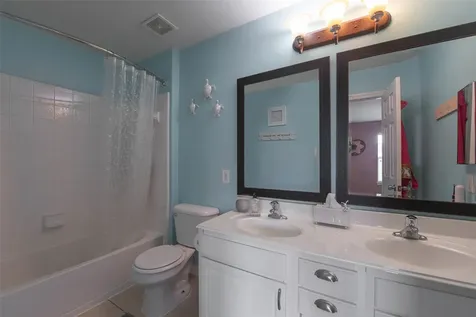 949 Autumn Brook Street Seabrook TX 77586