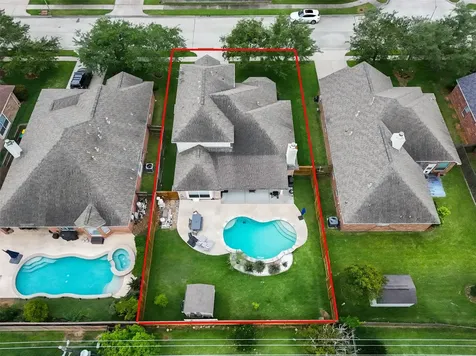 949 Autumn Brook Street Seabrook TX 77586