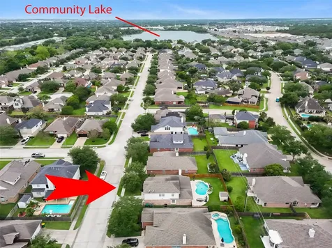 949 Autumn Brook Street Seabrook TX 77586