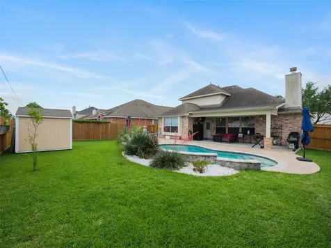 949 Autumn Brook Street Seabrook TX 77586