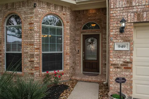 949 Autumn Brook Street Seabrook TX 77586