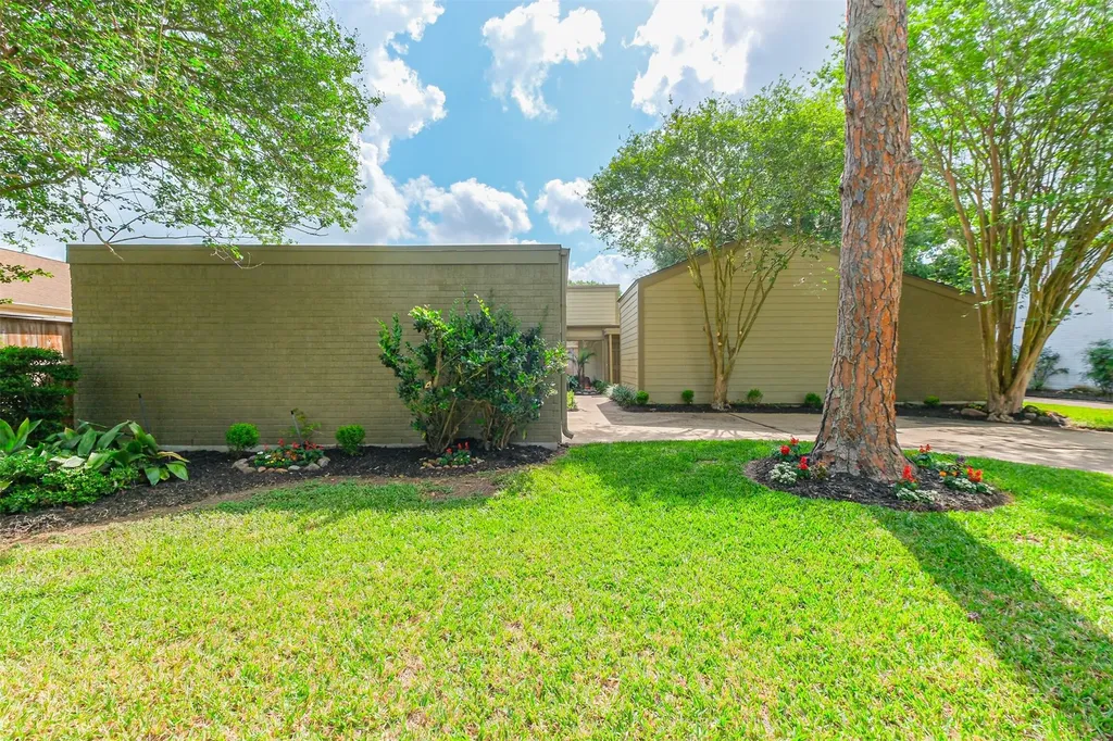 10727 Villa Lea Lane Houston TX 77071