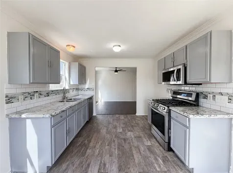 12927 Colony Heath Lane Houston TX 77085