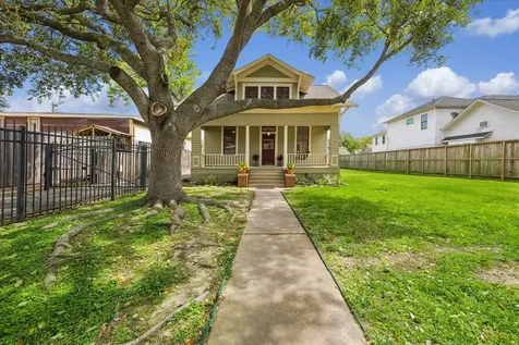 1846 Arlington Street Houston TX 77008