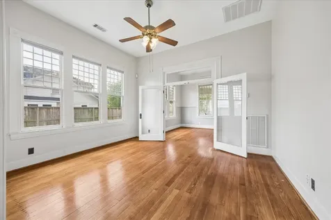 1846 Arlington Street Houston TX 77008
