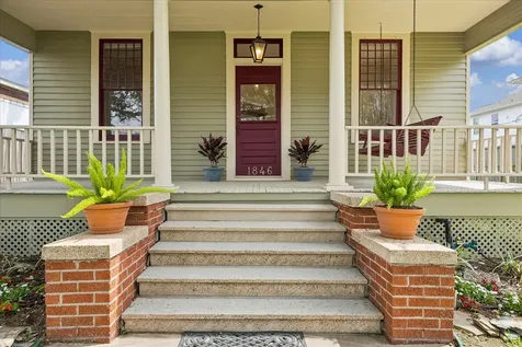 1846 Arlington Street Houston TX 77008