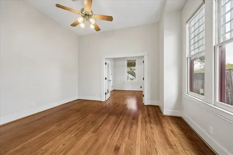 1846 Arlington Street Houston TX 77008