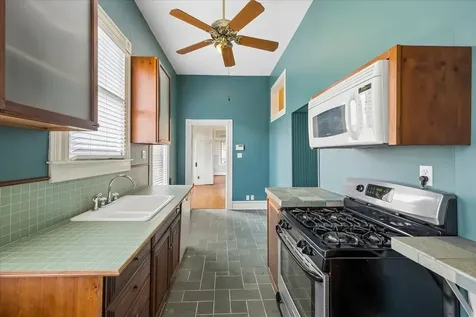 1846 Arlington Street Houston TX 77008