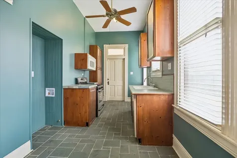 1846 Arlington Street Houston TX 77008
