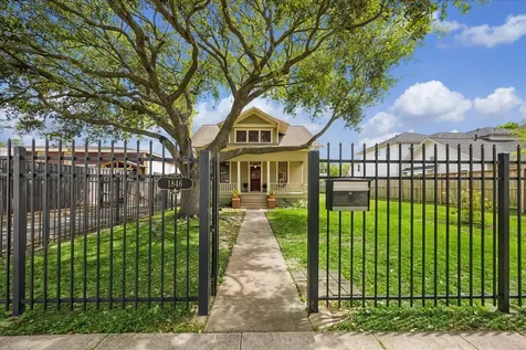 1846 Arlington Street Houston TX 77008