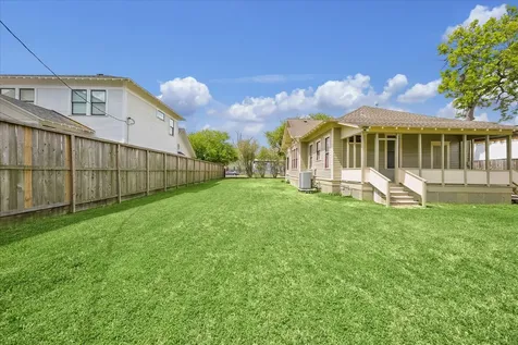 1846 Arlington Street Houston TX 77008