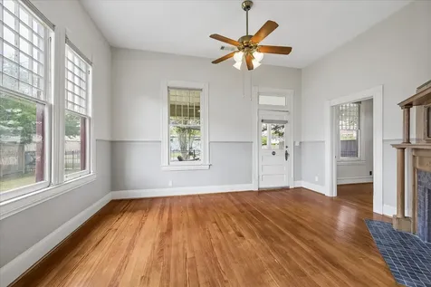 1846 Arlington Street Houston TX 77008