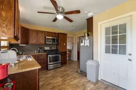 2423 Metz Street Houston TX 77034