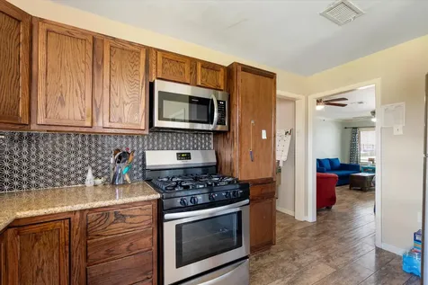 2423 Metz Street Houston TX 77034