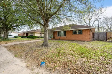 2423 Metz Street Houston TX 77034