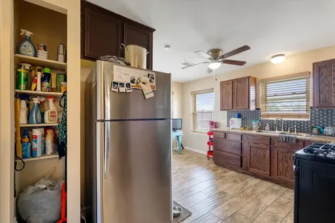 2423 Metz Street Houston TX 77034