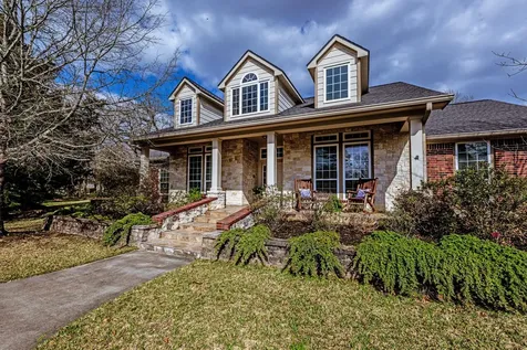 98 Heritage Oak Drive Huntsville TX 77320