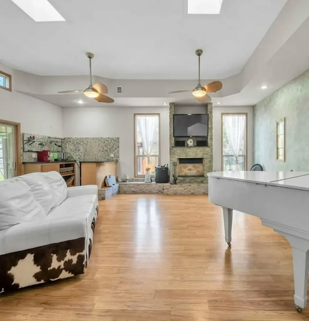 611 Colwyn Pass San Antonio TX 78216